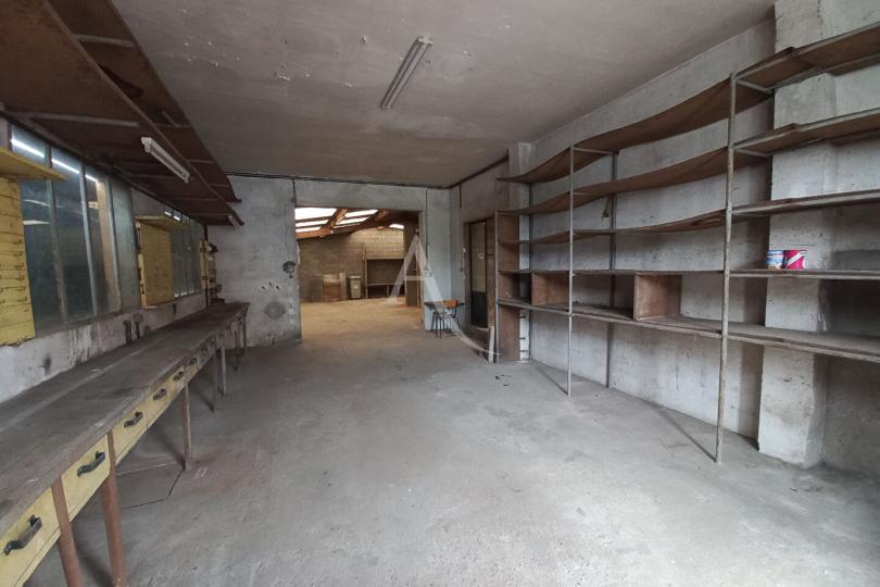 Photo n°2 - Acheter un entrepôt<br/> à Nantes (44300)