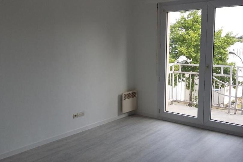 Photo n°2 - Louer un appartement studio<br/> de 31 m² à St Sebastien Sur Loire (44230)