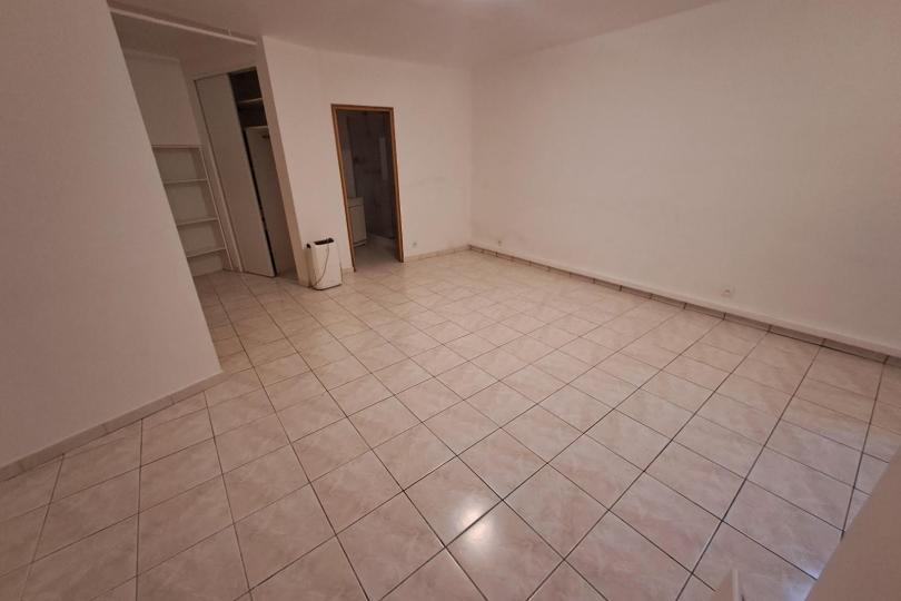 Photo n°7 - Louer un appartement 2 pièces<br/> de 79 m² à Nantes (44000)