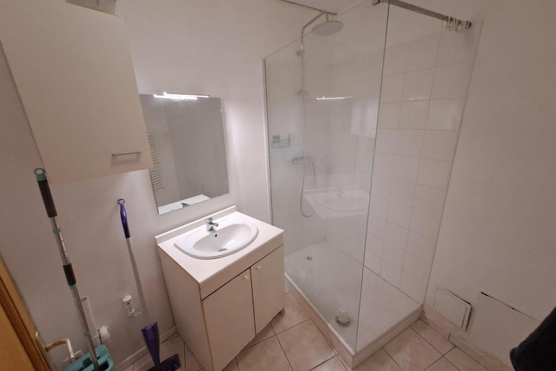 Photo n°4 - Louer un appartement 2 pièces<br/> de 79 m² à Nantes (44000)