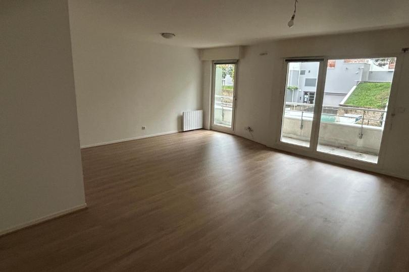 Image 1 Photo n°1 - Louer un appartement 4 pièces<br/> de 80 m² à Nantes (44300)