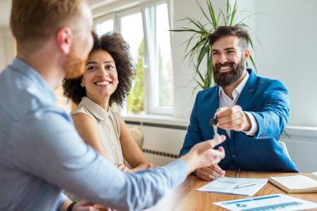 La gestion locative en ligne peut s’avérer une formule moins complète que la gestion locative traditionnelle La gestion locative en ligne peut s’avérer une formule moins complète que la gestion locative traditionnelle